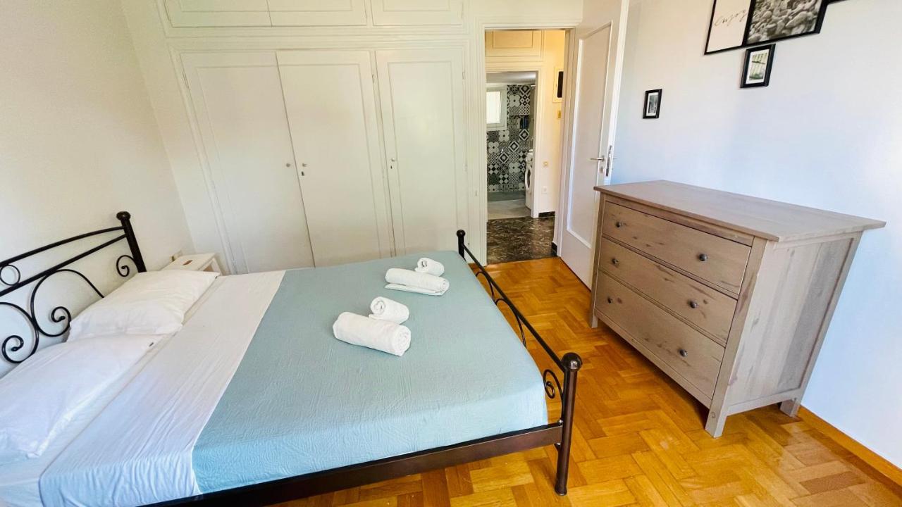 70M2 Apartment 4 Mins From Athens Central Station! Kültér fotó