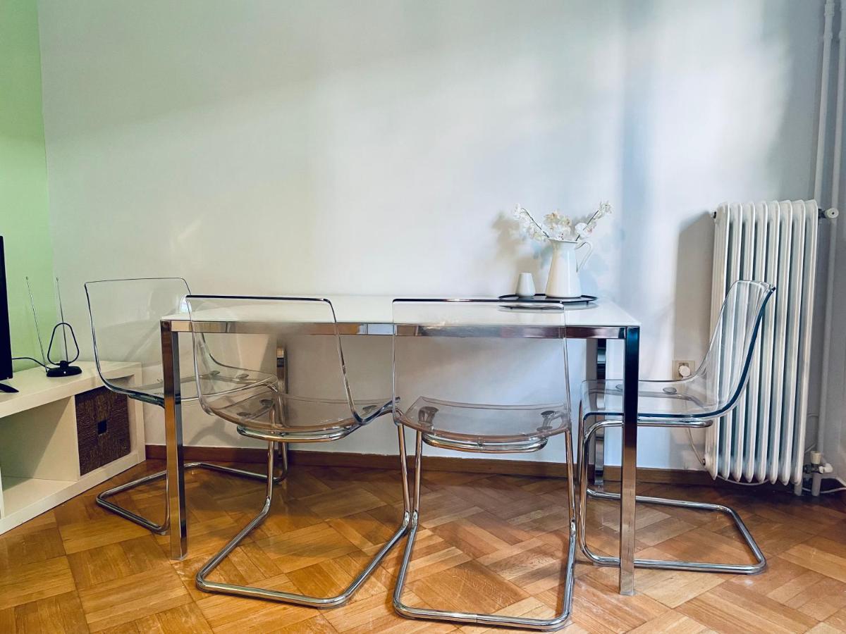 70M2 Apartment 4 Mins From Athens Central Station! Kültér fotó